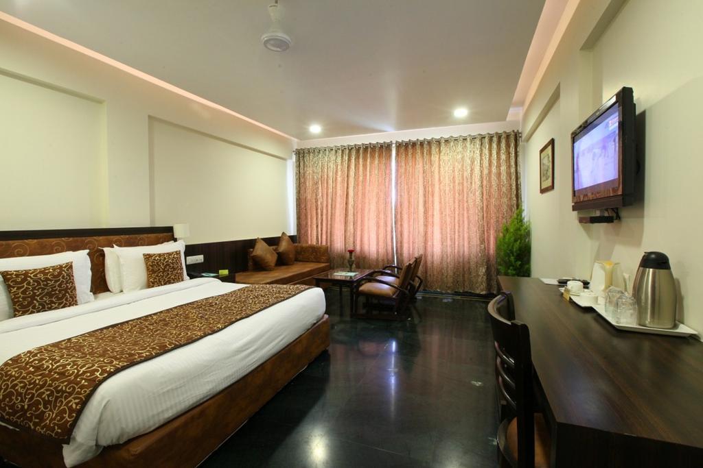 Shilpi Hill Resort Saputara Room photo