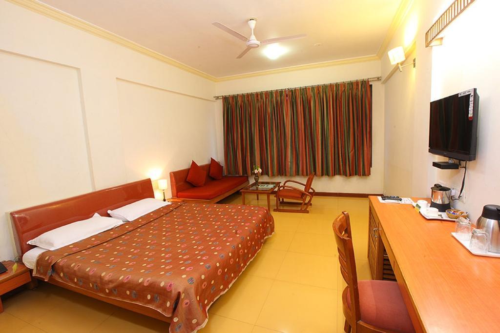 Shilpi Hill Resort Saputara Room photo